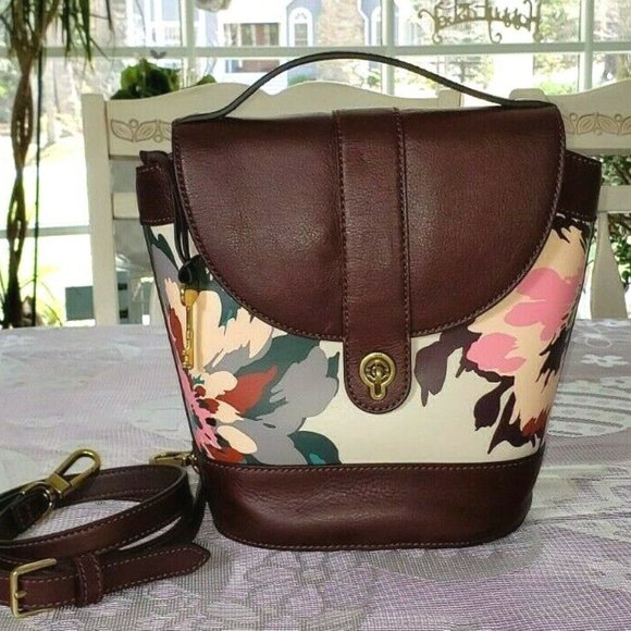 Fossil Handbags - Fossil Clara Bucket Satchel Crossbody Handbag w/Logan RFID Wallet, EUC